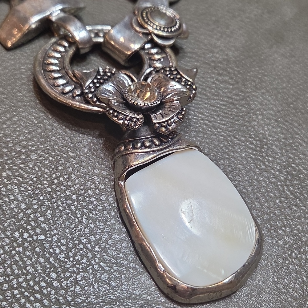 Vintage Silver and Black Ladie's Necklace ❤️ - Picture 7 of 8